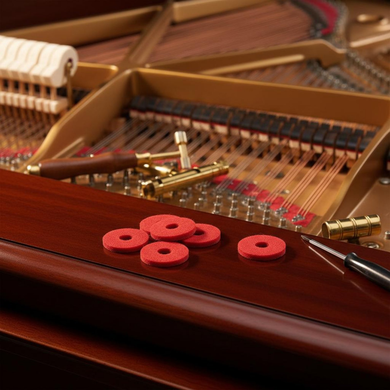 A Musical Instrument With Keys - 빨간색 피아노 키 와셔 작은 원형